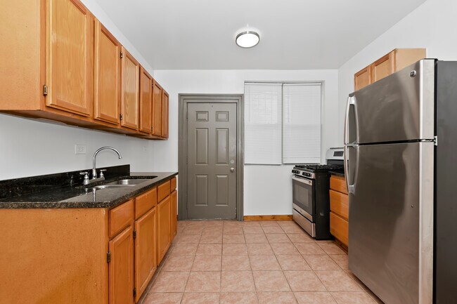 Building Photo - 3009 W 61st St