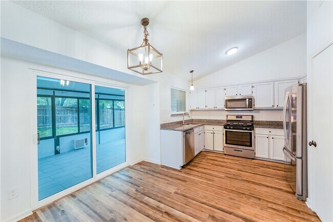 Foto del edificio - 2014 Balsam Way