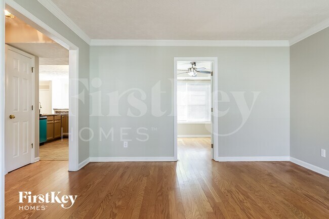 Foto del edificio - 2964 Shady Woods Cir