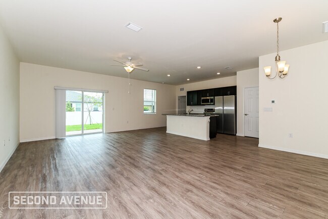 Foto del edificio - 2728 NE 6th Pl