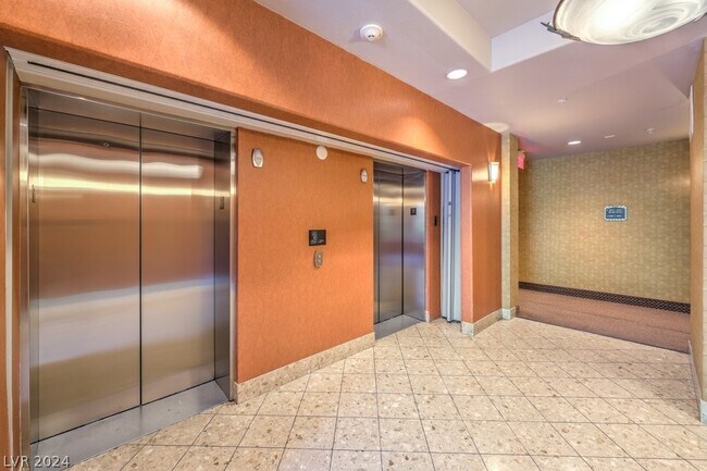 Building Photo - 68 E Serene Ave