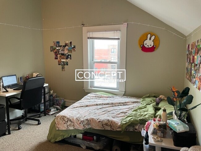 Building Photo - 12 Shepherd Ave