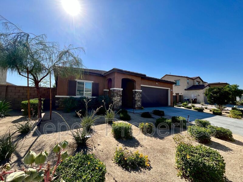 Foto principal - 44361 San Chapelle Ct