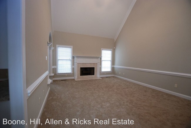 Building Photo - 503 Woods Walk Ln