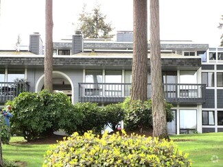 Building Photo - 7400 Stinson Ave