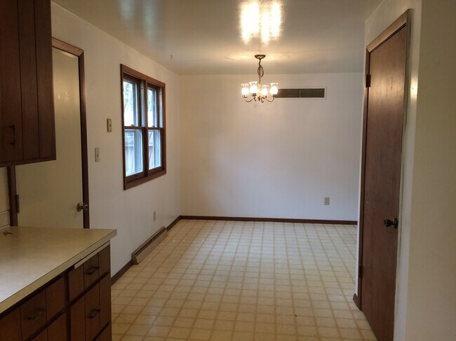 Foto del edificio - 1347 Hastings St