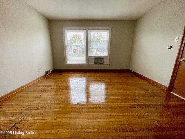 Building Photo - 208 Breckenridge Ln