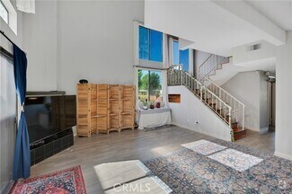 Building Photo - 6323 Reseda Blvd