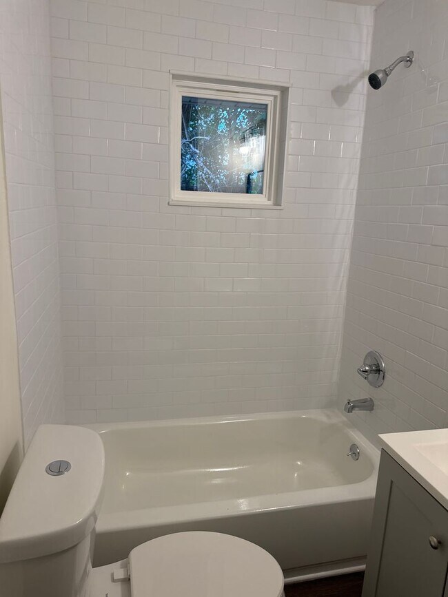 Building Photo - Home for rent! $1,450 - 4 bedroom