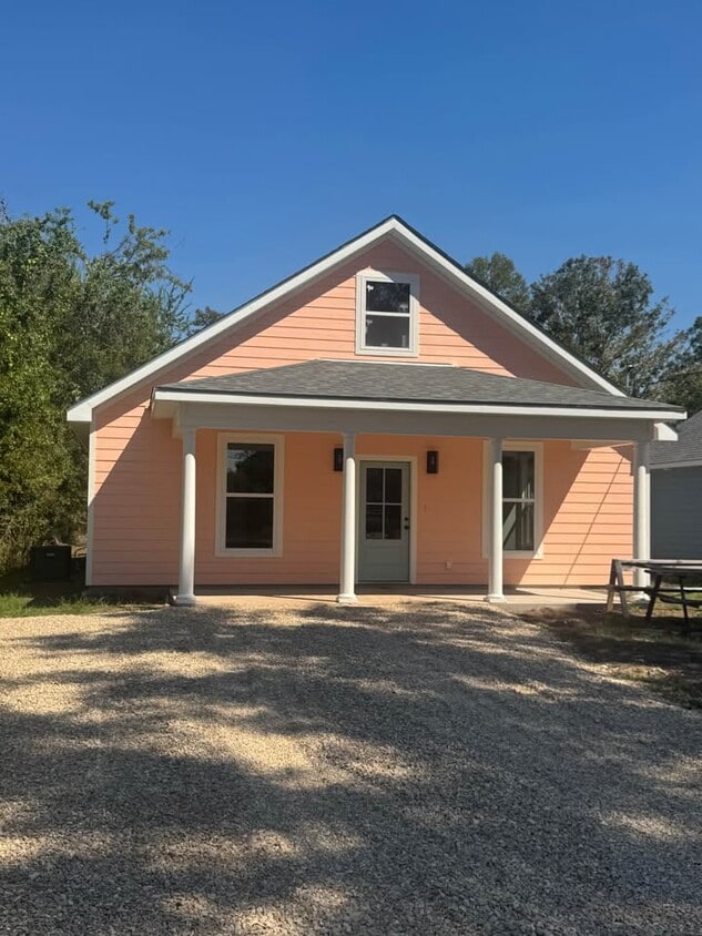 Primary Photo - 270 N 3rd St