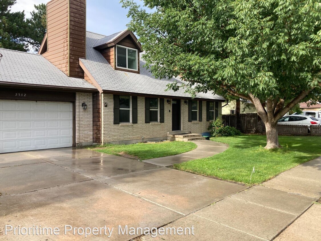 Primary Photo - 6 br, 3.5 bath House - 2552 W Tamra Dr