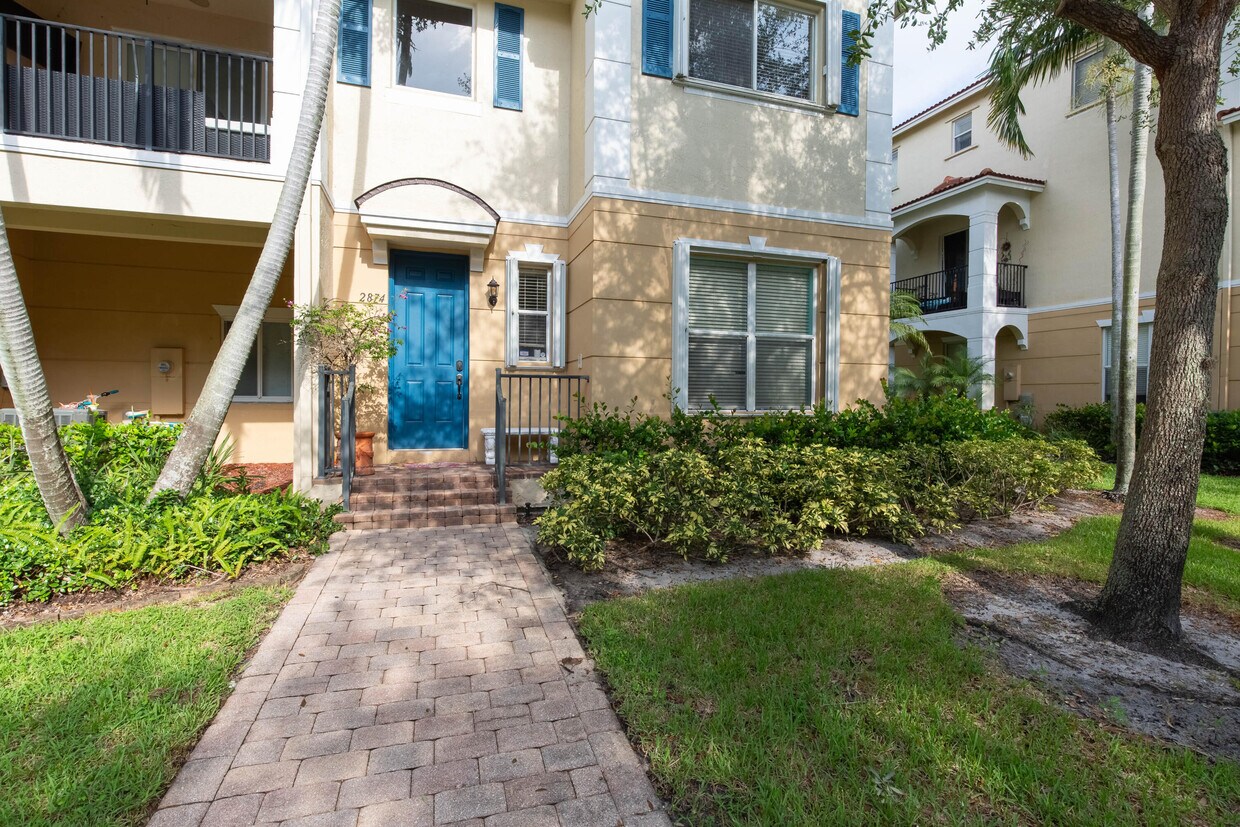 Primary Photo - 2874 S Oasis Dr