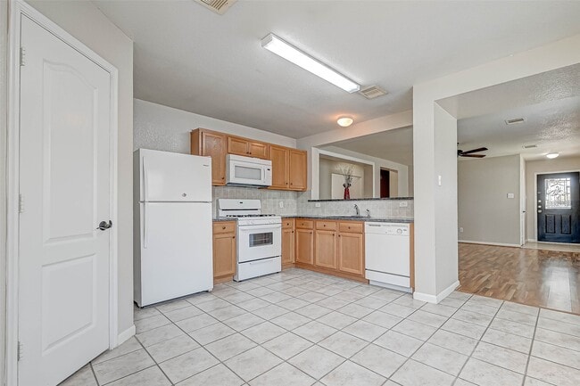 Building Photo - 22138 Orchard Dale Dr