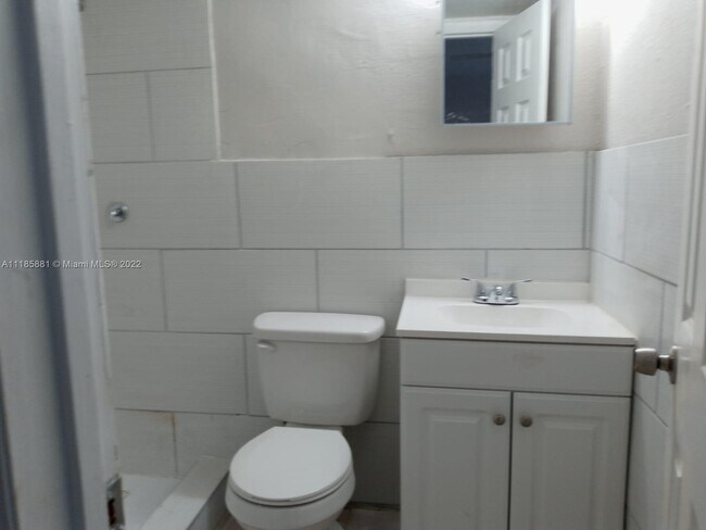 Foto del edificio - 332 SW 3rd St