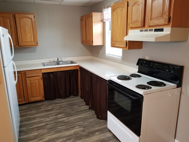 KITCHEN 10X9 - 6712 Willow Pl