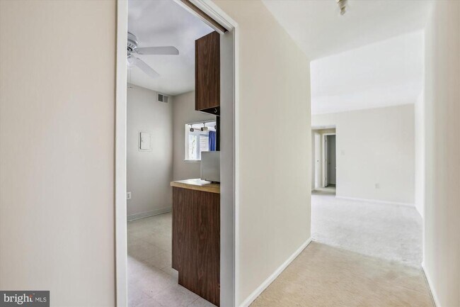 Foto del edificio - 9712 Kingsbridge Dr