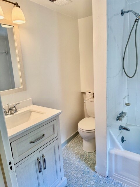 Foto del edificio - 2210 N Lexington St