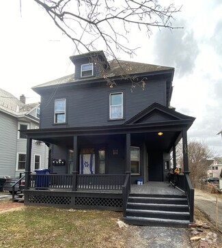 Building Photo - 105 Loomis St