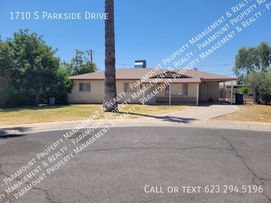 Primary Photo - 3 Bed/2 Bath ready for immediate move in!