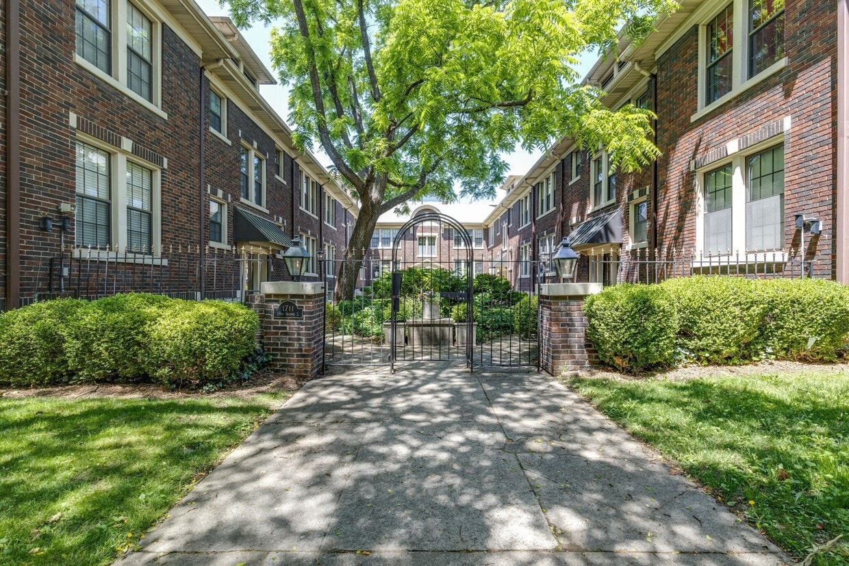 Photo - 1711 18th Ave S (Nashville, TN)