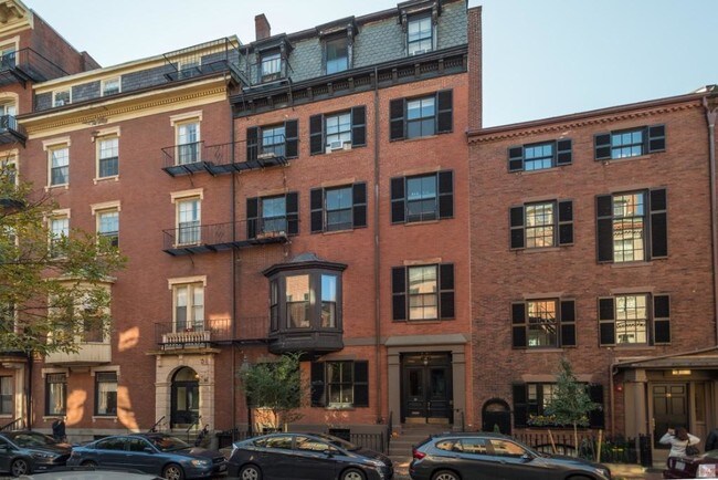 Building Photo - 26 Mt Vernon St