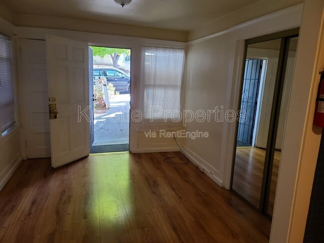 Building Photo - 1119 Sutter St