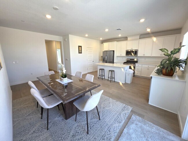 Foto del edificio - 12663 Snowy Owl Way