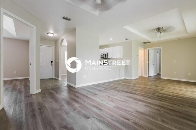 Foto del edificio - 3 Bedroom Pet-Friendly Home in North Port, FL with Main Street Renewal