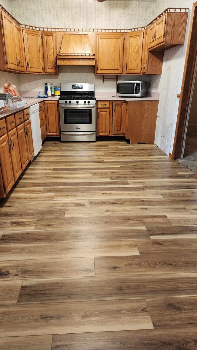 Building Photo - 30 S Adams St