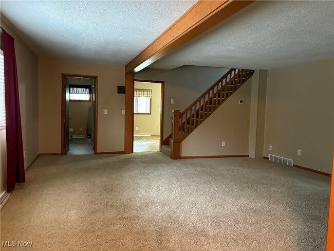 Building Photo - 518 Harger St