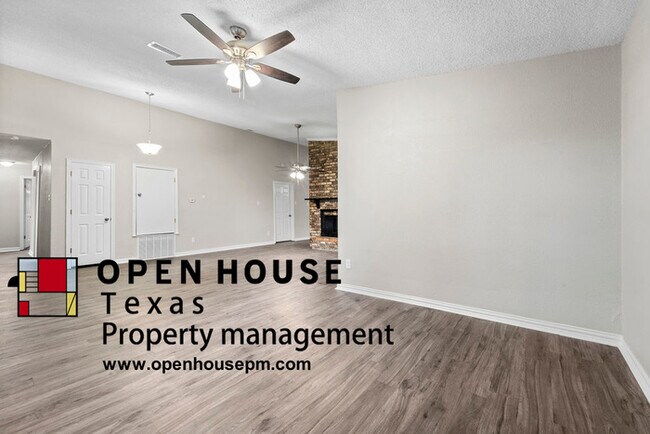 Building Photo - 3000 Canyon Valley Trail, Plano