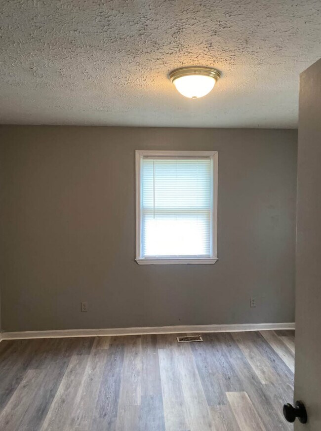 Foto del edificio - 307 Cude St