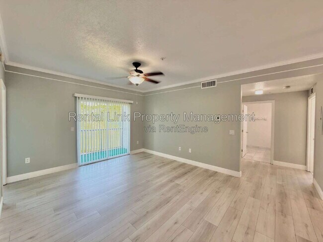 Foto del edificio - 11530 Villa Grand
