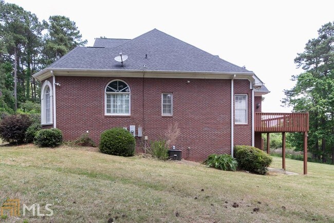 Foto del edificio - 3071 N Tower Way NE