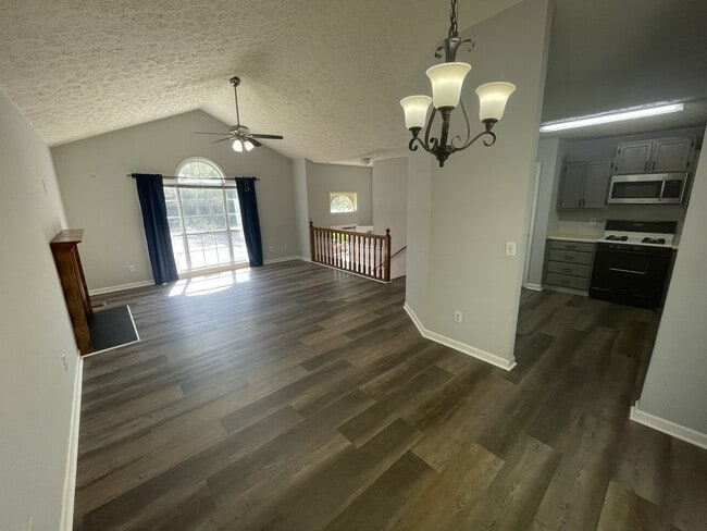 Foto del edificio - 3890 Nowlin Rd