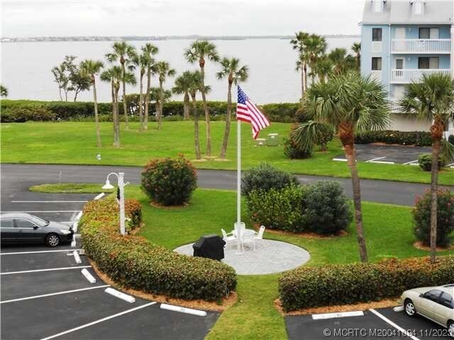 Building Photo - 40 NE Plantation Rd