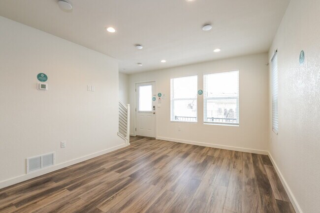 Building Photo - 18600 E 47th Pl