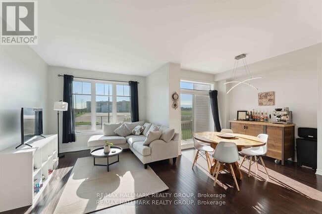 Building Photo - 203 Finsbury Ave