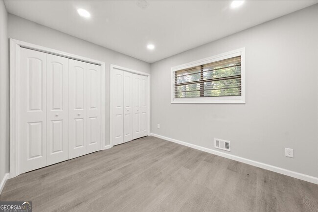 Foto del edificio - 2637 Lester St