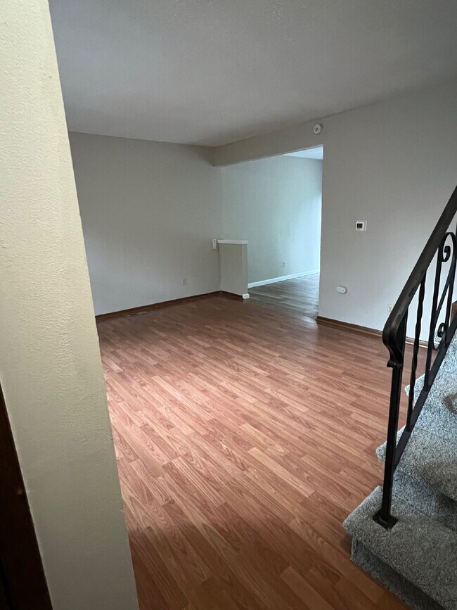 Foto del edificio - 3 Bedroom Duplex on South Side of Des Moines Available!