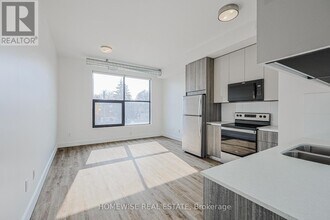 Building Photo - 3020 Dundas St W