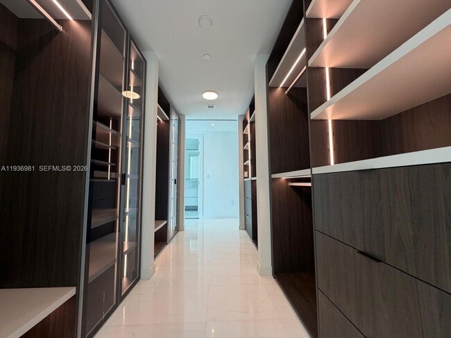 Foto del edificio - 300 Biscayne Blvd Way