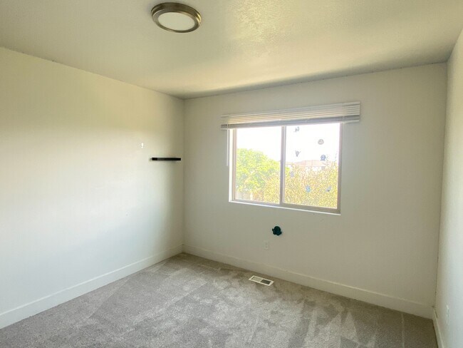 Building Photo - 127 W Harvest Vlg Ln