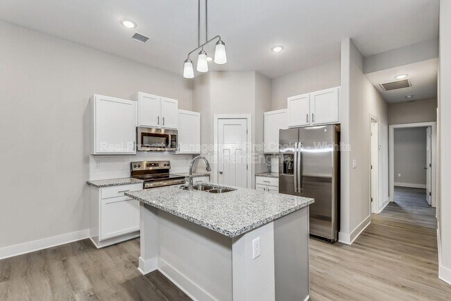 Foto del edificio - 3413 W 45th St S
