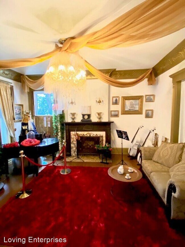 Building Photo - 4 br, 2.5 bath House - 539 E Town St