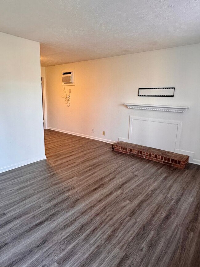 Foto del edificio - 5144-5158 Linbar Drive