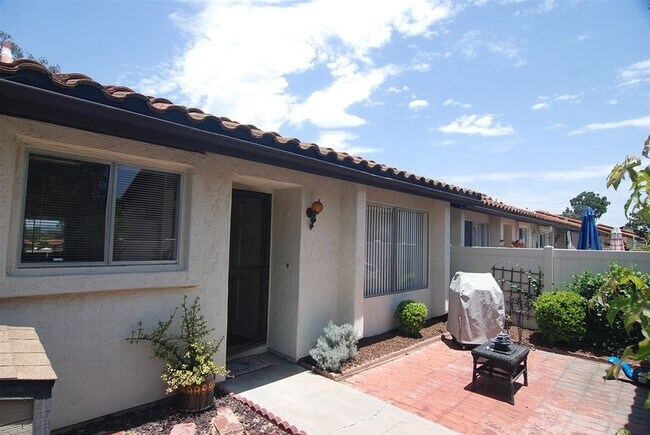 Building Photo - 366 Orwell Ln