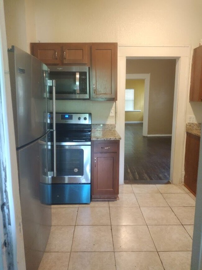 Foto del edificio - Spacious 3 bed / 2 bath home for rent!