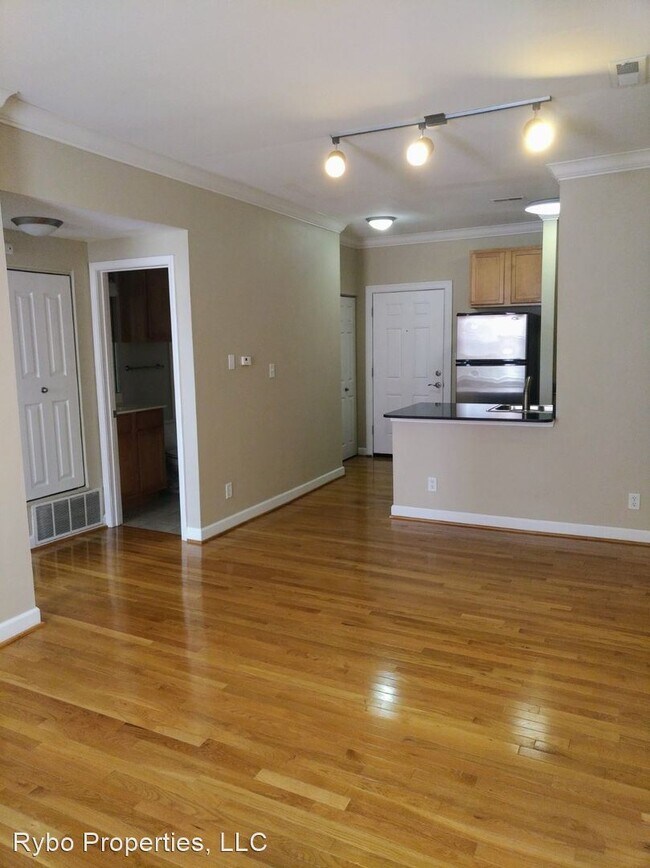 Foto del edificio - 1 br, 1 bath House - 5636 Waterman Blvd #21