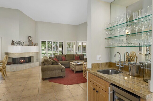 Building Photo - 50082 Avenida Vista Bonita